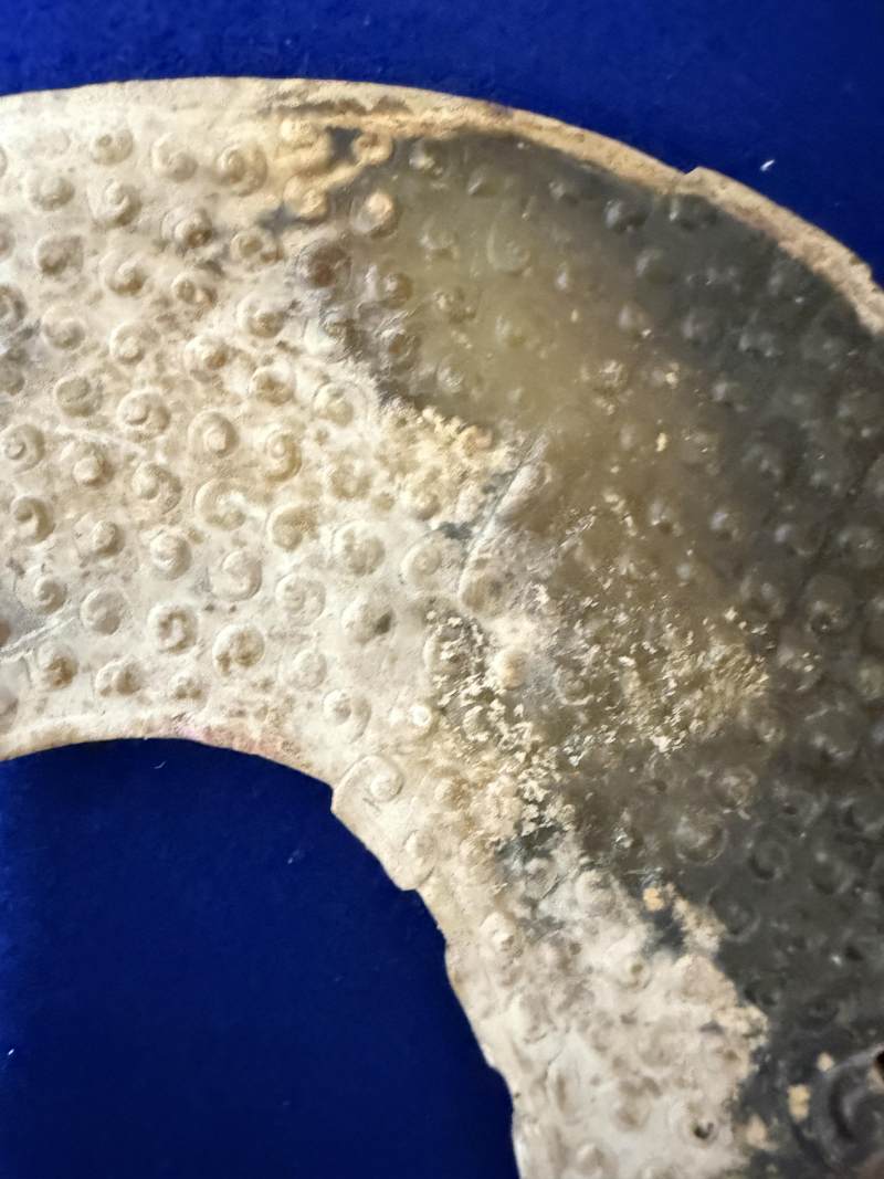 玉穀紋龍首璜 - 图9