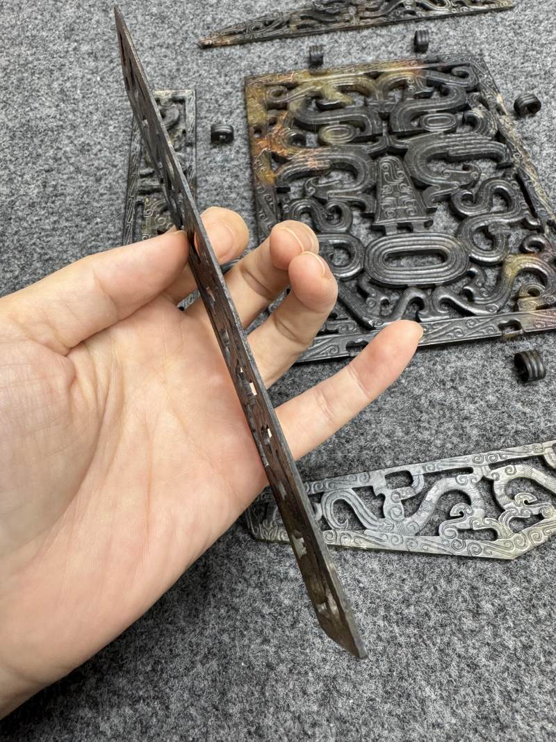 玉受沁鏤雕楚式獸面紋活環飾 - 图101