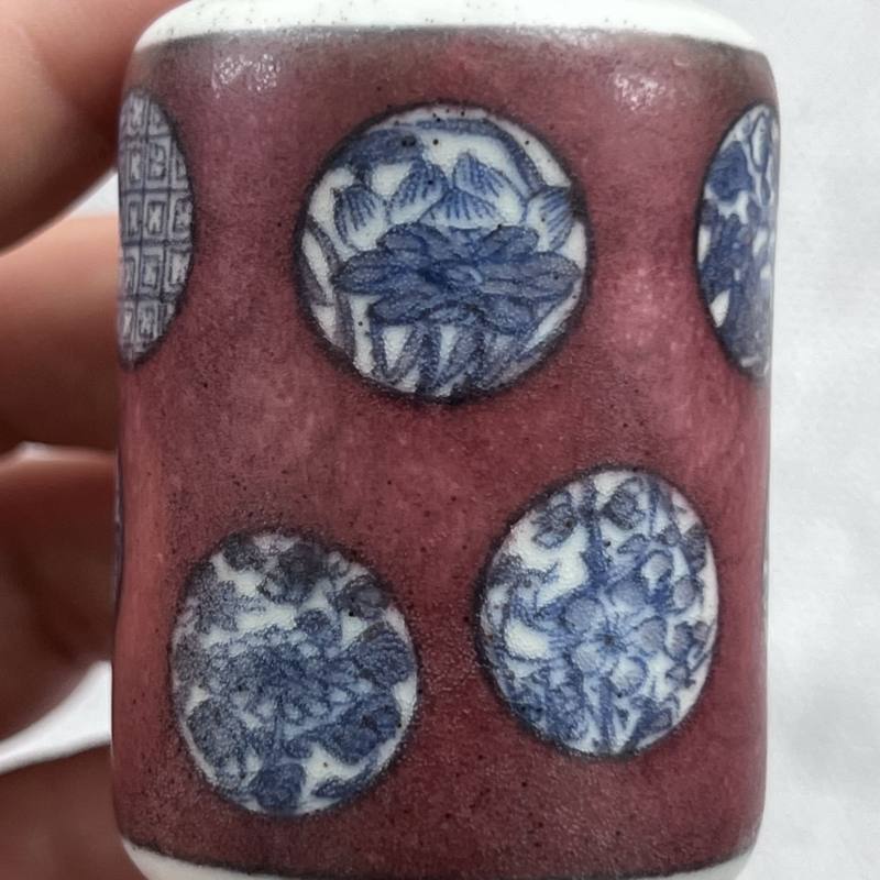 清中期 釉里红地青花皮球花纹鼻烟壶 - 图9