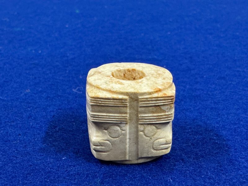 玉神人面紋琮式勒 - 图5