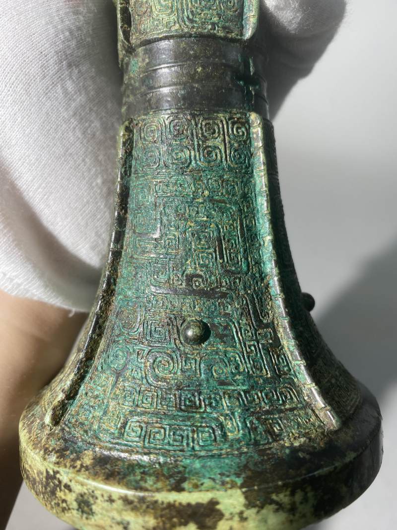 青銅「亞禽」獸面紋觚一對 - 图32