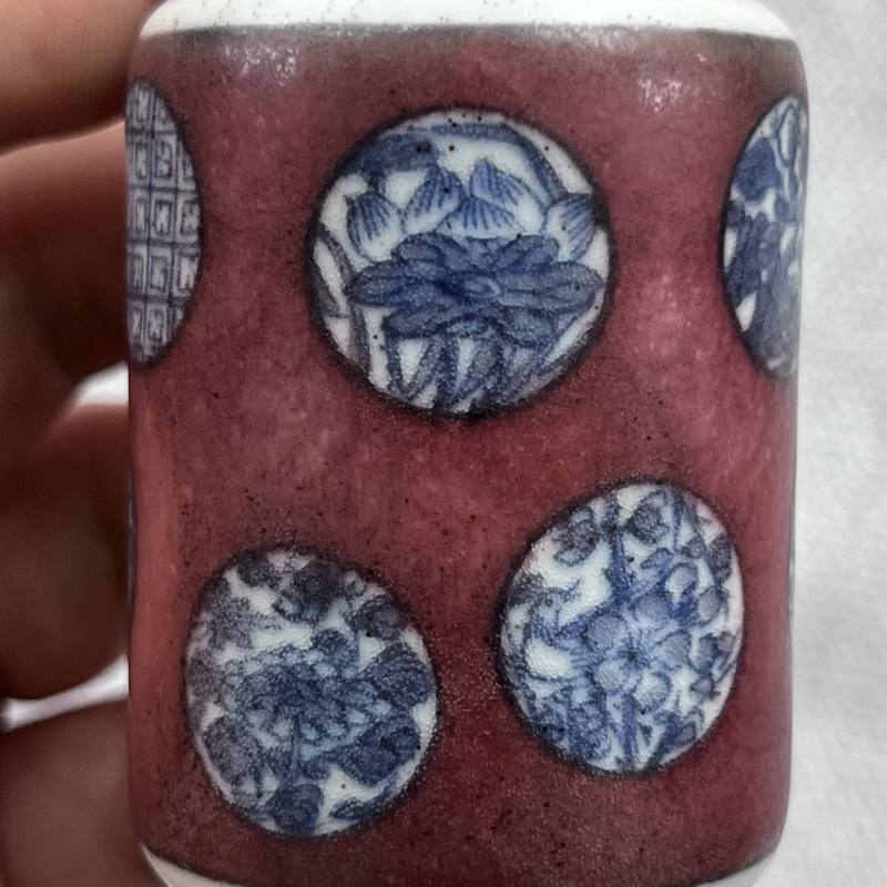 清中期 釉里红地青花皮球花纹鼻烟壶 - 图12