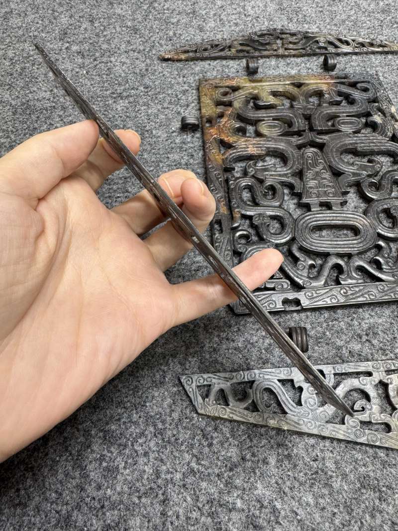 玉受沁鏤雕楚式獸面紋活環飾 - 图24