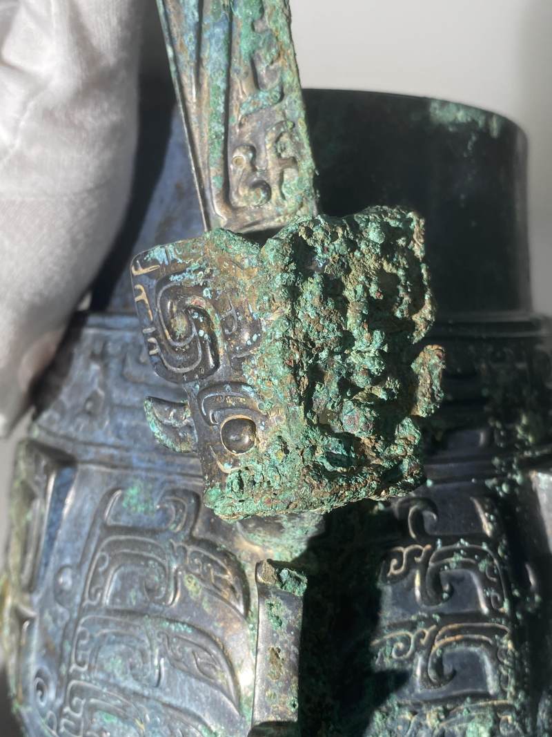 青銅「蛷辦」 獸面紋提梁卣 - 图33