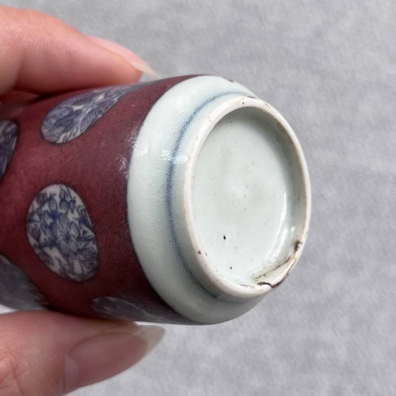 清中期 釉里红地青花皮球花纹鼻烟壶 - 图14