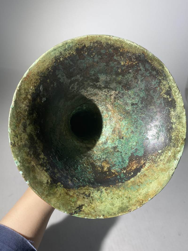 青銅「亞禽」獸面紋觚一對 - 图46