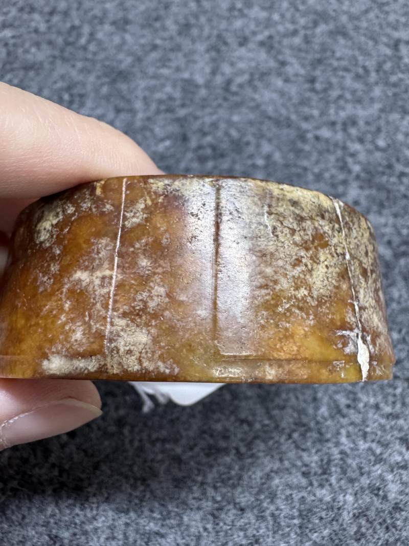 玉紅沁神面紋琮 - 图8