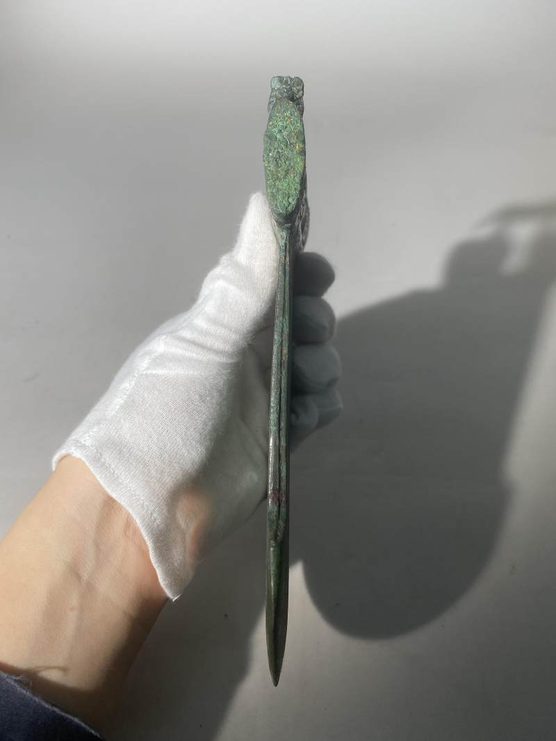 青銅虎紋鉞 - 图5