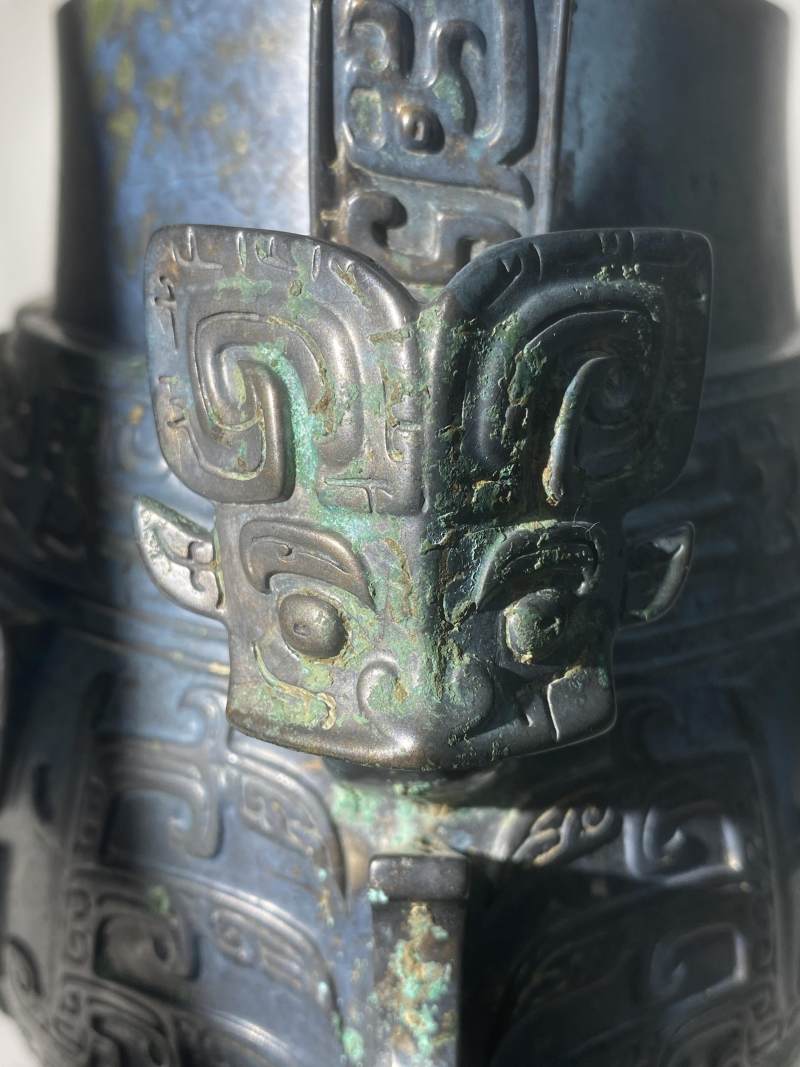 青銅「蛷辦」 獸面紋提梁卣 - 图20