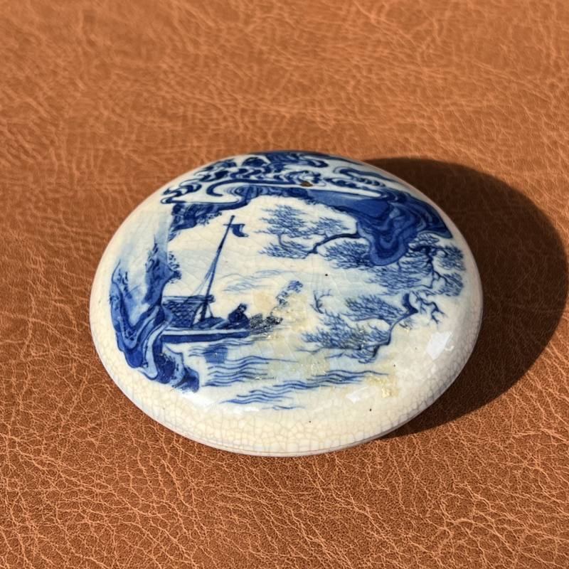 清 浆胎青花秋江遇仙图印泥盒 - 图2