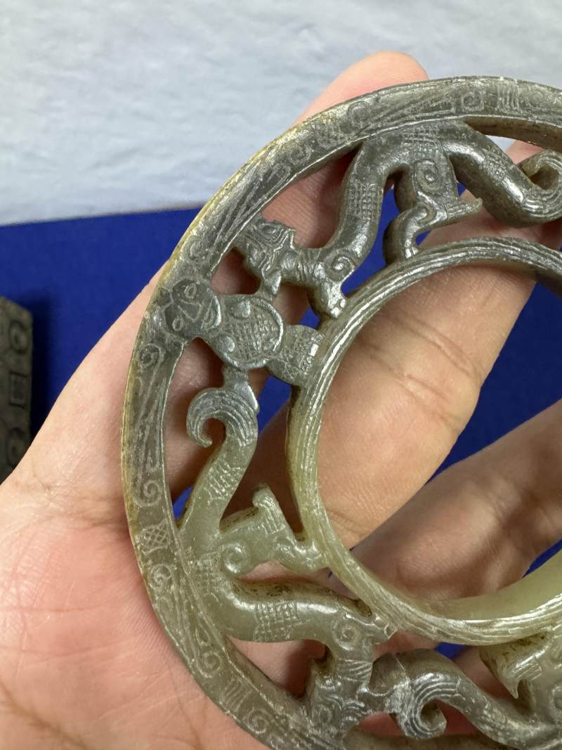 玉鏤雕人物龍紋環 - 图5