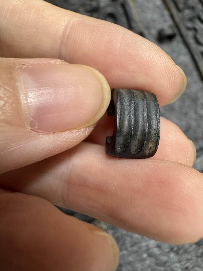 玉受沁鏤雕楚式獸面紋活環飾 - 图56