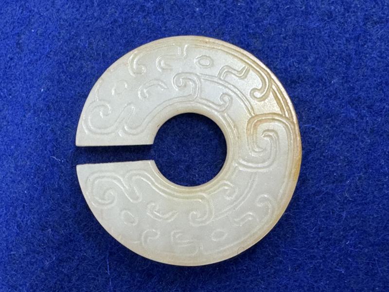 白玉紅沁龍紋玦一對 - 图9