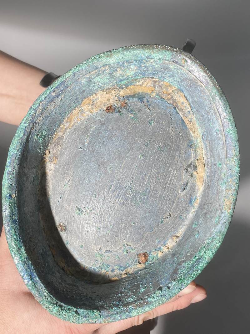 青銅「蛷辦」 獸面紋提梁卣 - 图48