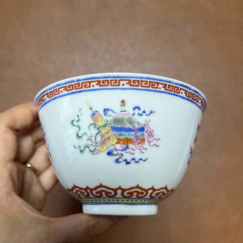 清乾隆 粉彩八吉祥纹茶碗 - 图4