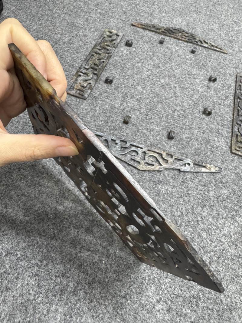 玉受沁鏤雕楚式獸面紋活環飾 - 图122