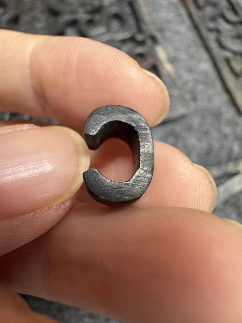 玉受沁鏤雕楚式獸面紋活環飾 - 图66