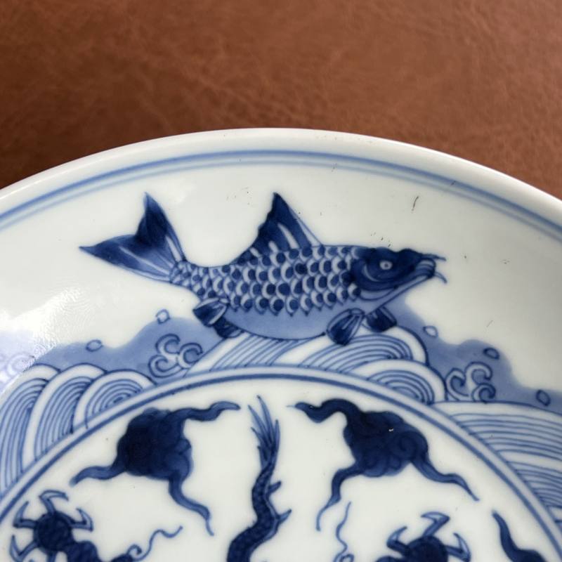清雍正 仿宣德青花鱼化龙纹盘 - 图10
