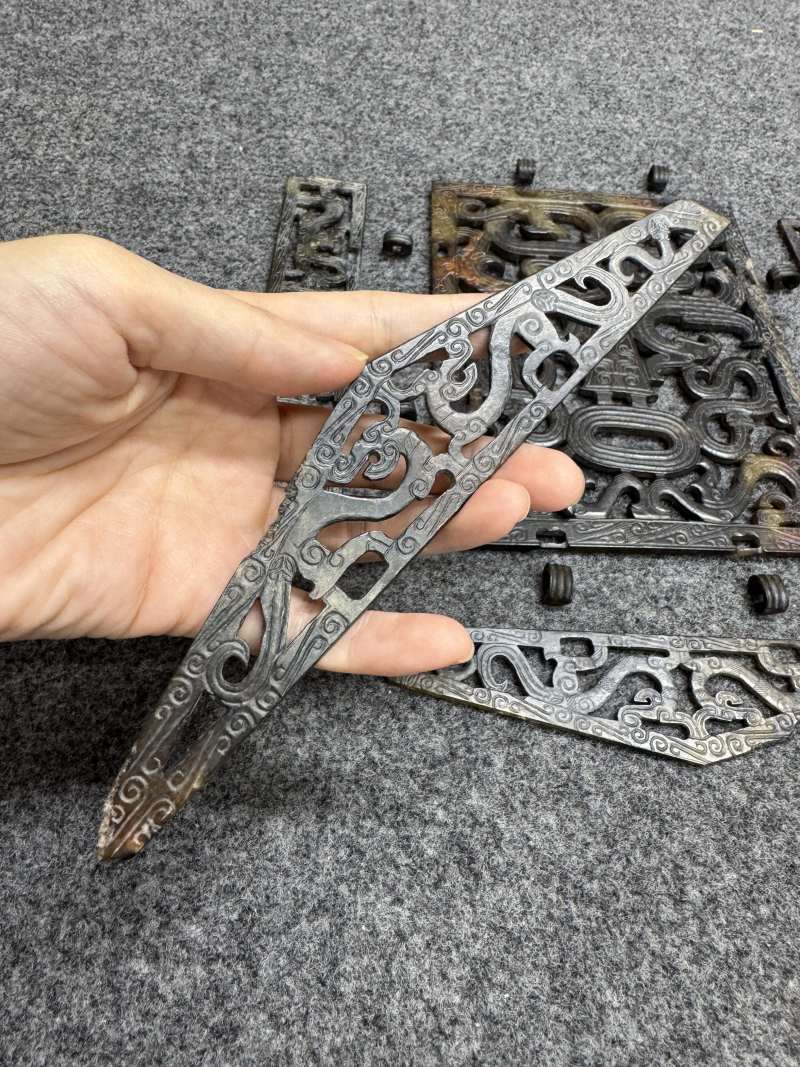 玉受沁鏤雕楚式獸面紋活環飾 - 图68
