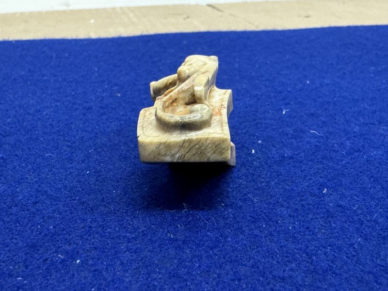 玉鏤雕螭龍紋劍格 - 图6