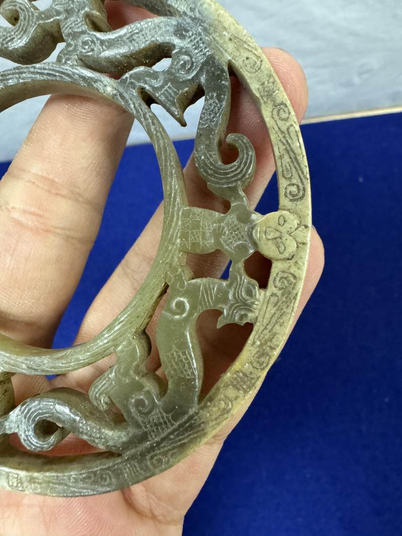 玉鏤雕人物龍紋環 - 图7