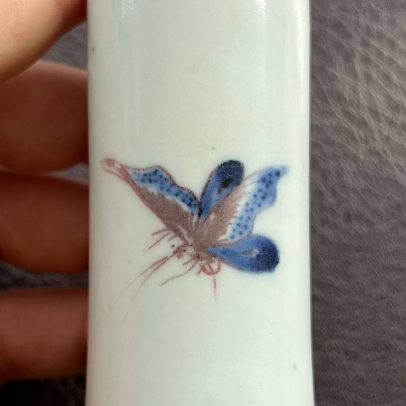 清中期 青花釉里红花蝶纹鼻烟壶 - 图10