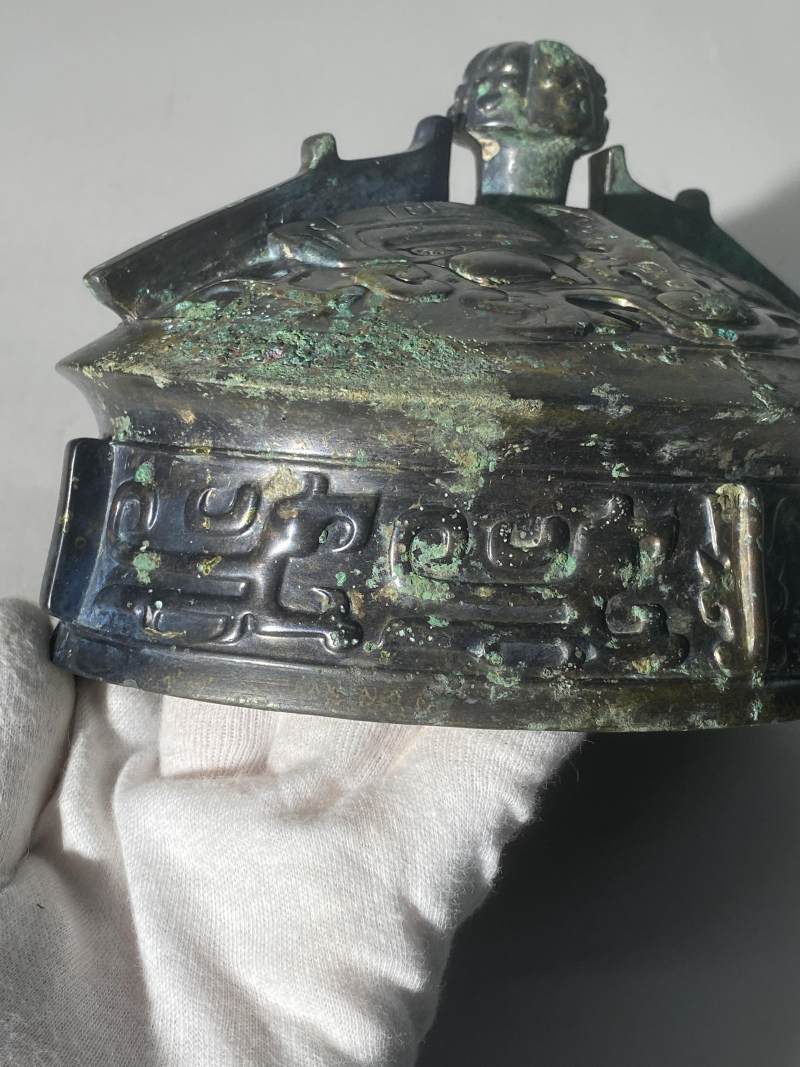 青銅「蛷辦」 獸面紋提梁卣 - 图58