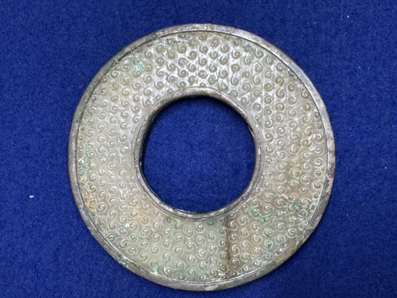白玉銅鎏金鑲邊榖紋環和白玉銀鑲邊榖紋環各一件 - 图9