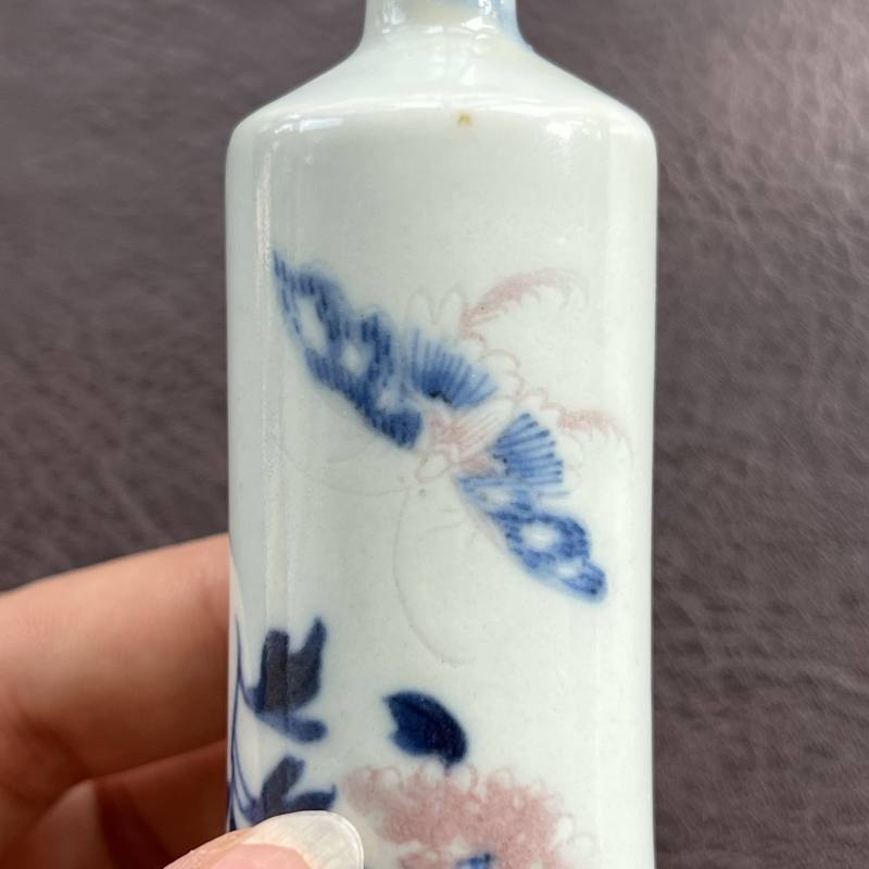 清中期 青花釉里红花蝶纹鼻烟壶 - 图11