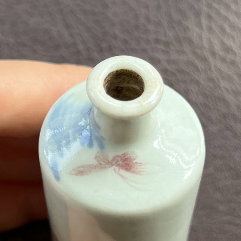 清中期 青花釉里红花蝶纹鼻烟壶 - 图12