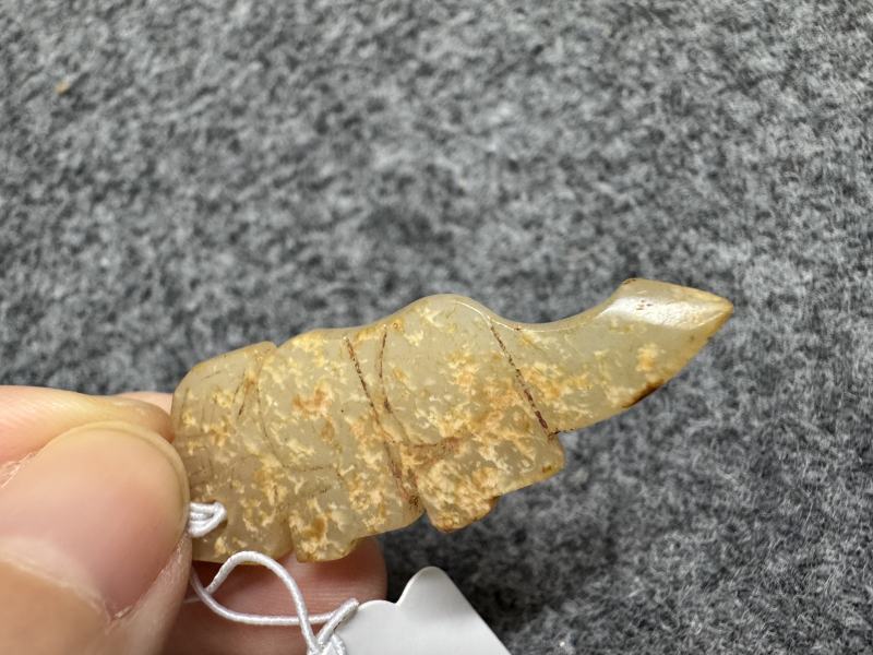 白玉虎形刻刀 - 图4