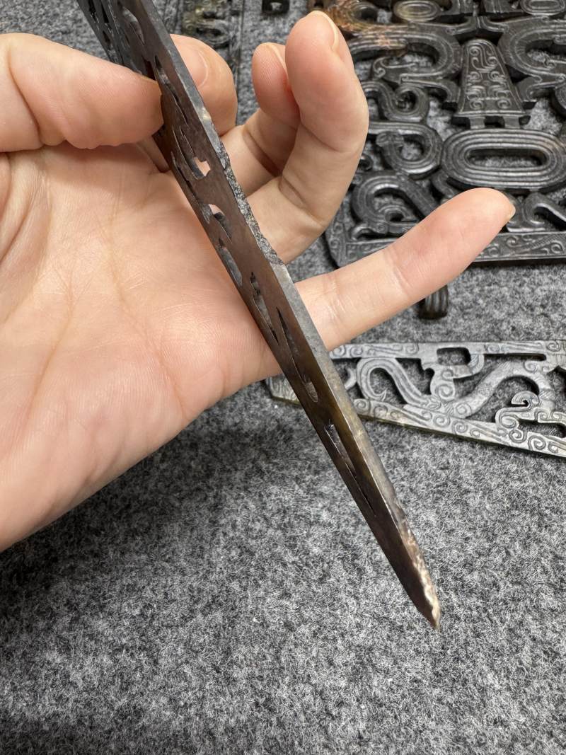 玉受沁鏤雕楚式獸面紋活環飾 - 图79
