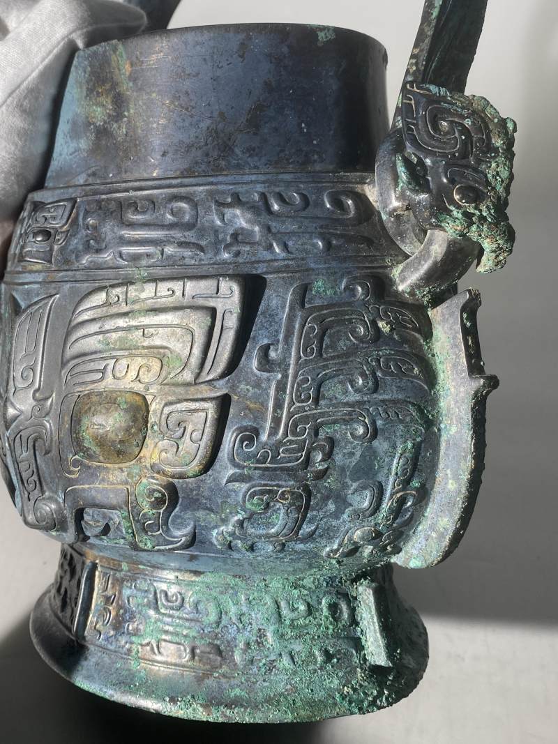 青銅「蛷辦」 獸面紋提梁卣 - 图13