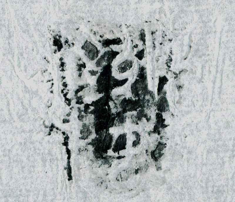 青銅「執母」角 - 图4