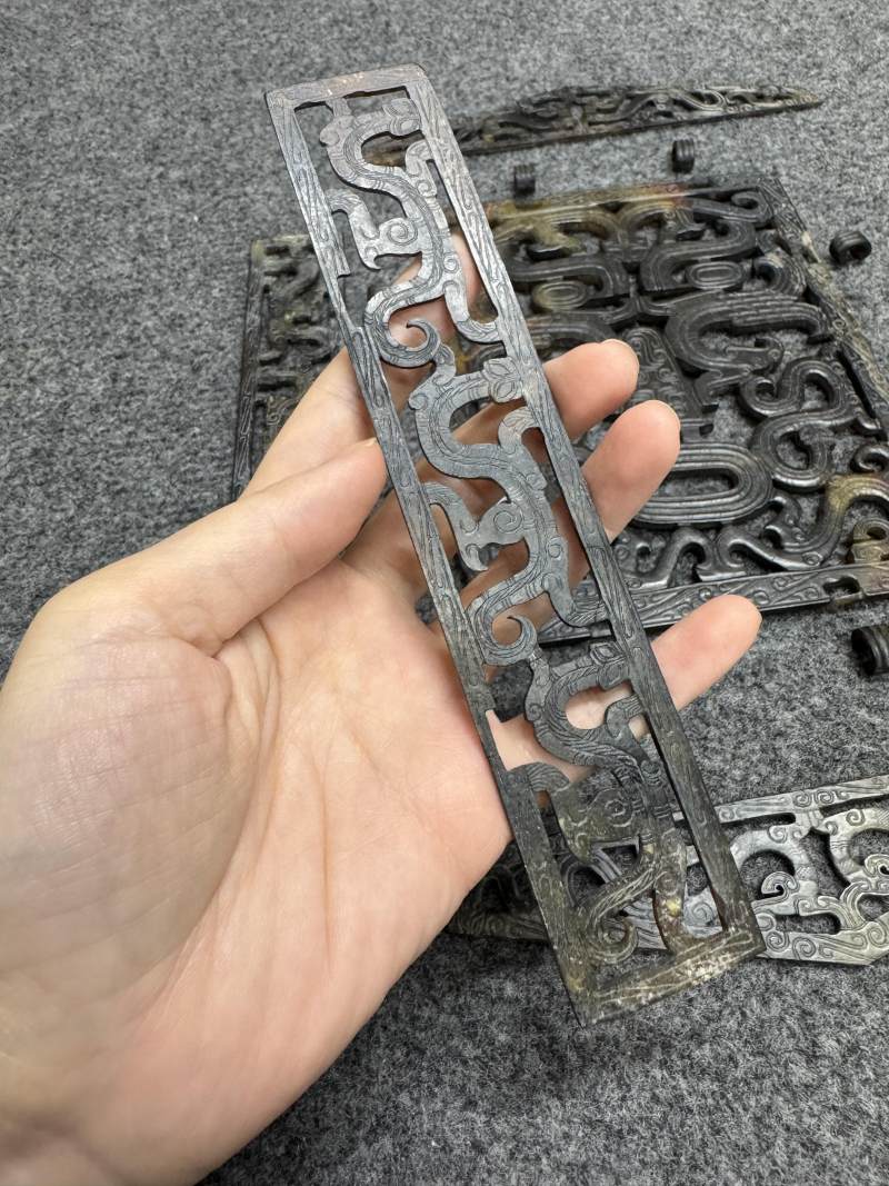 玉受沁鏤雕楚式獸面紋活環飾 - 图96