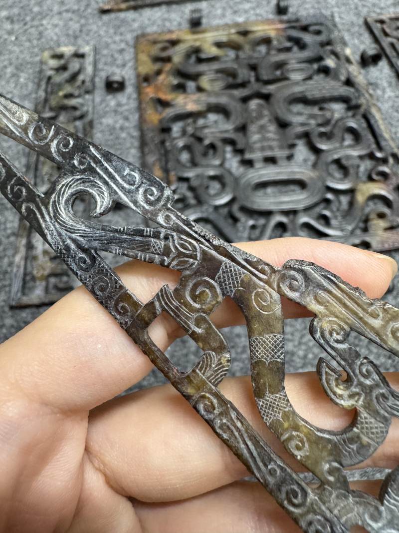 玉受沁鏤雕楚式獸面紋活環飾 - 图84