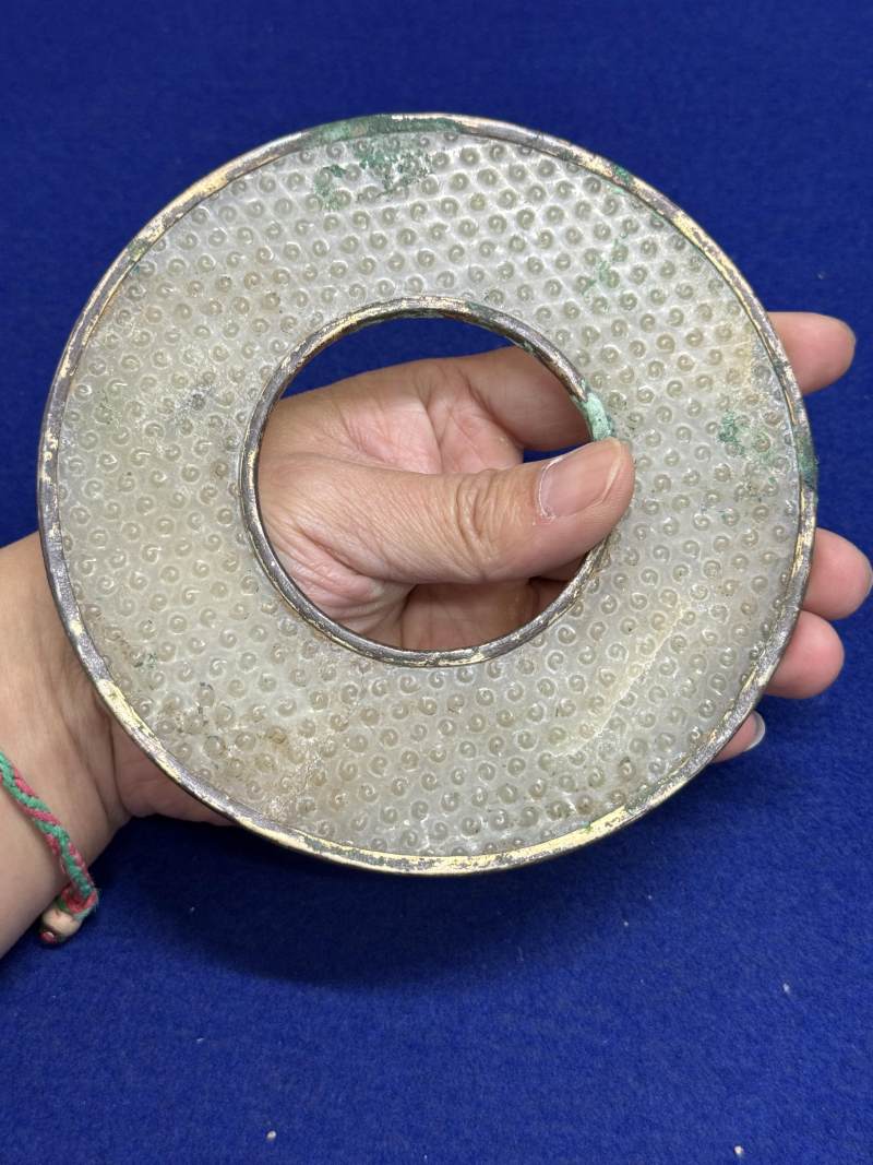 白玉銅鎏金鑲邊榖紋環和白玉銀鑲邊榖紋環各一件 - 图22