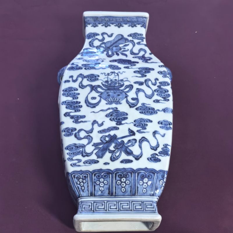 清中期 青花八吉祥纹四方铺首尊 - 图7