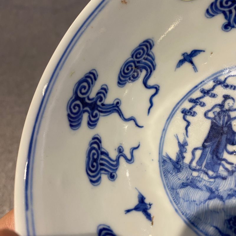 清晚期 内青花鹊桥仙渡外粉彩云蝠纹碗 - 图14