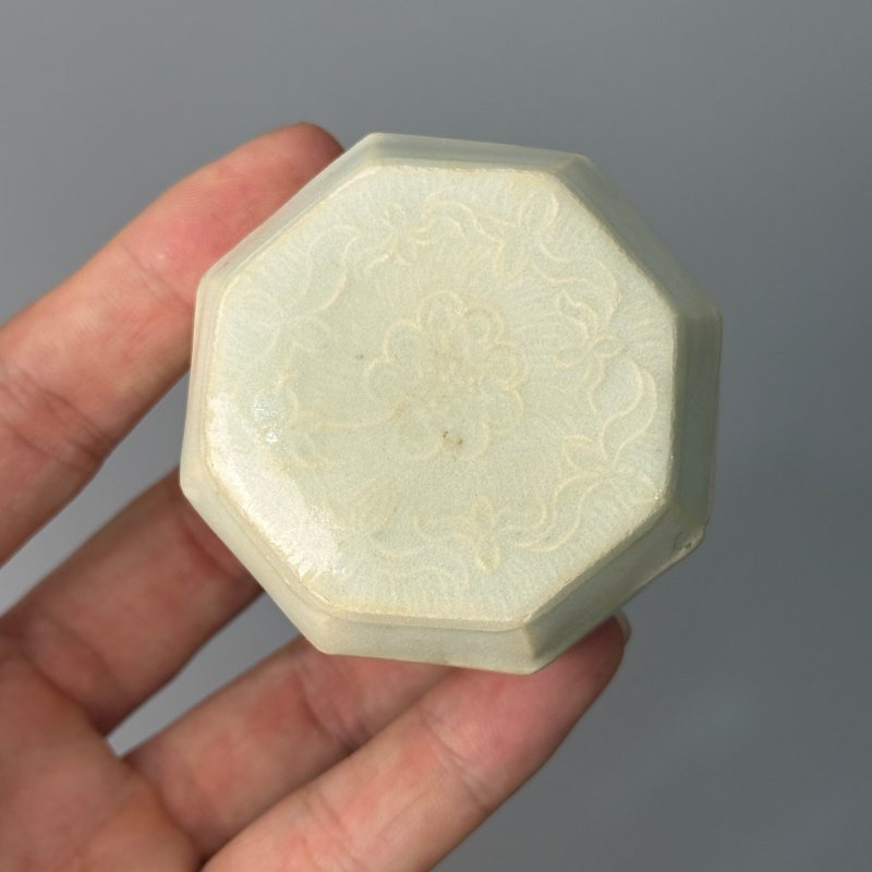 明代 青白釉各式粉盒一组四件 - 图2