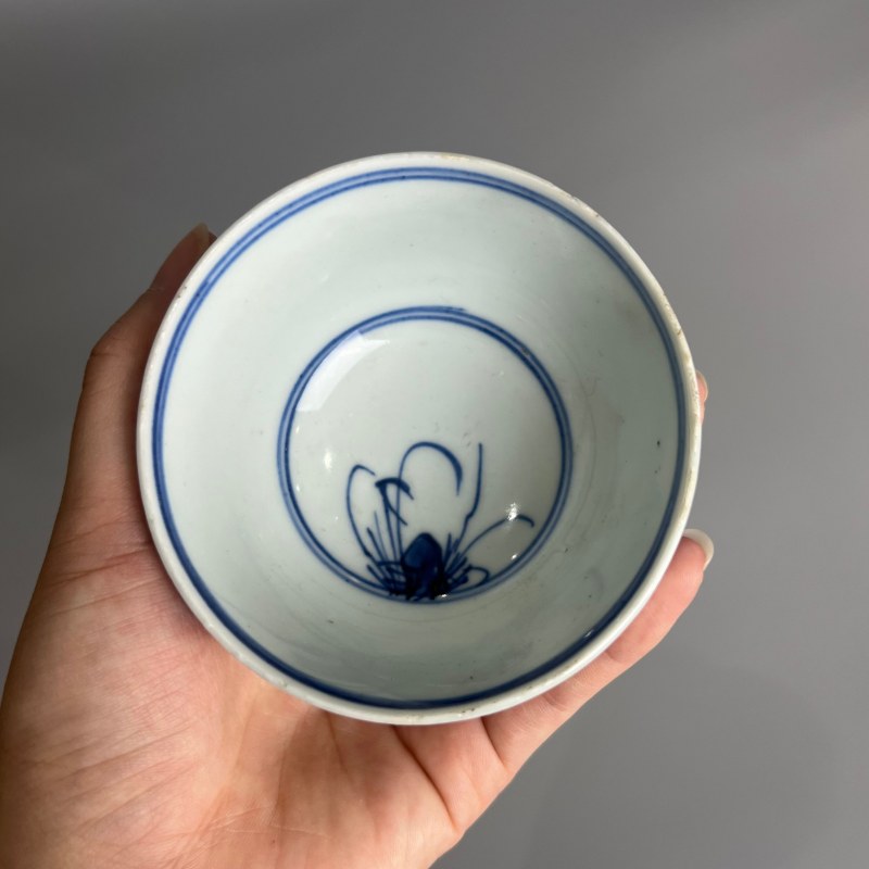 清代康熙 青花洞石花卉纹杯 - 图5