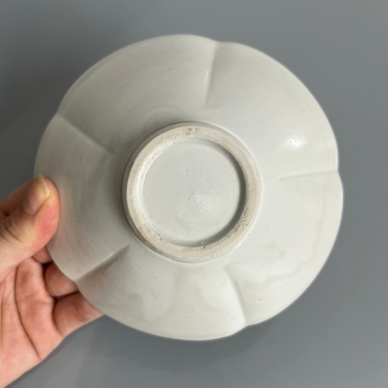 明代 白釉花口盏 - 图7