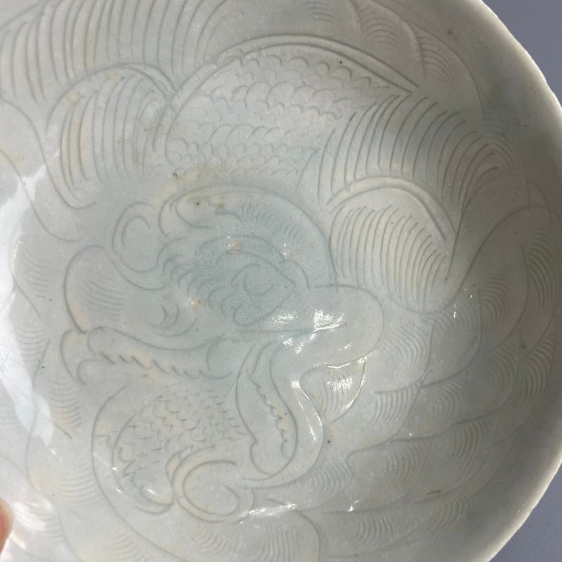明代 青白釉龙纹盘 - 图6