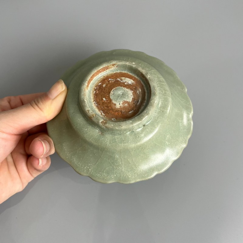 明代 龙泉窑青釉葵口盘一对 - 图15