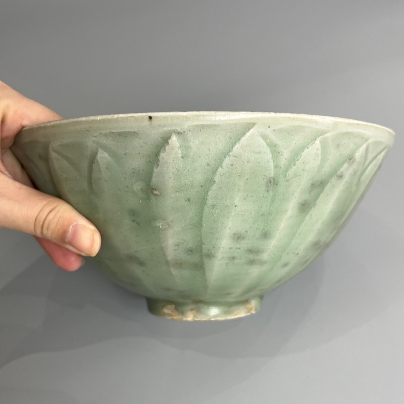 明代 龙泉窑青釉莲瓣碗 - 图4