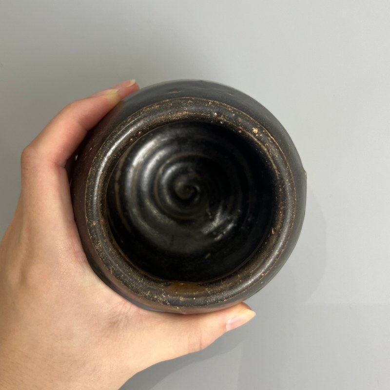 明代 黑釉唇口罐 - 图5