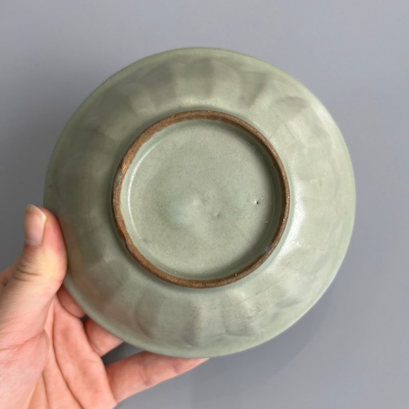 明代 龙泉窑粉青釉莲瓣洗 - 图7