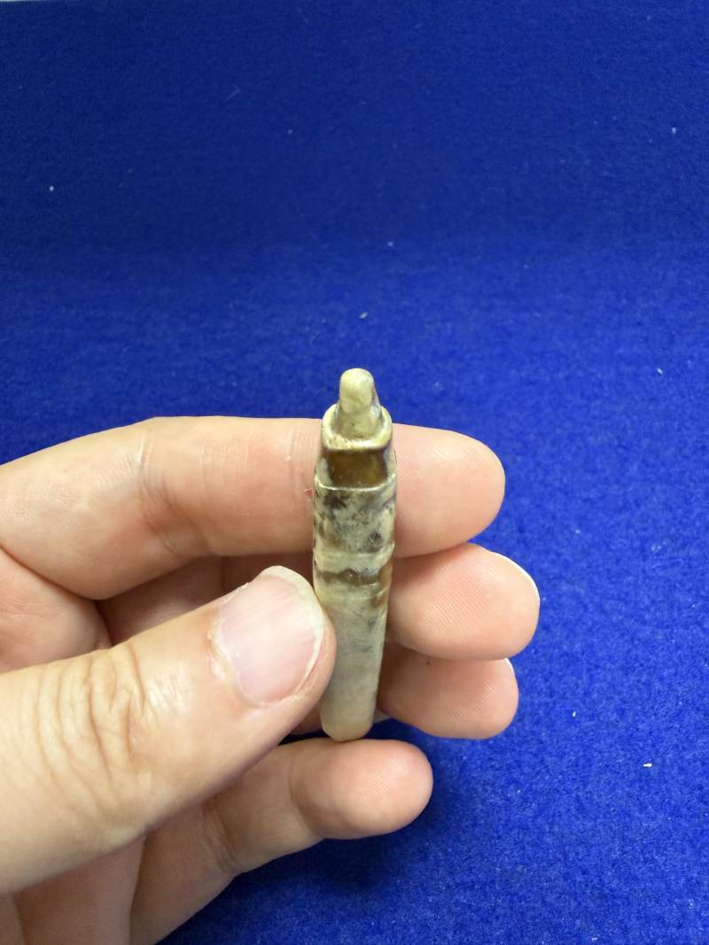 玉神人獸面紋錐形器 - 图6