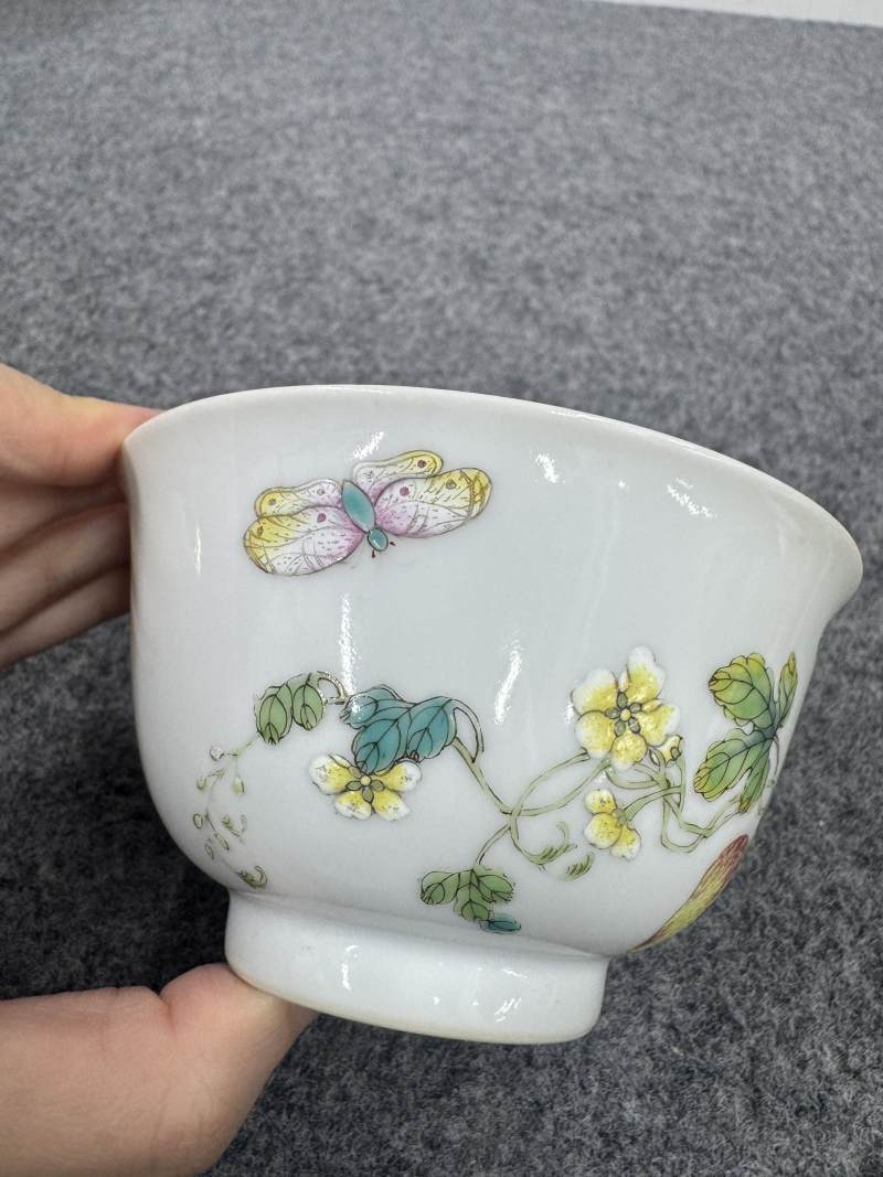 清乾隆 粉彩癩瓜紋碗 - 图4