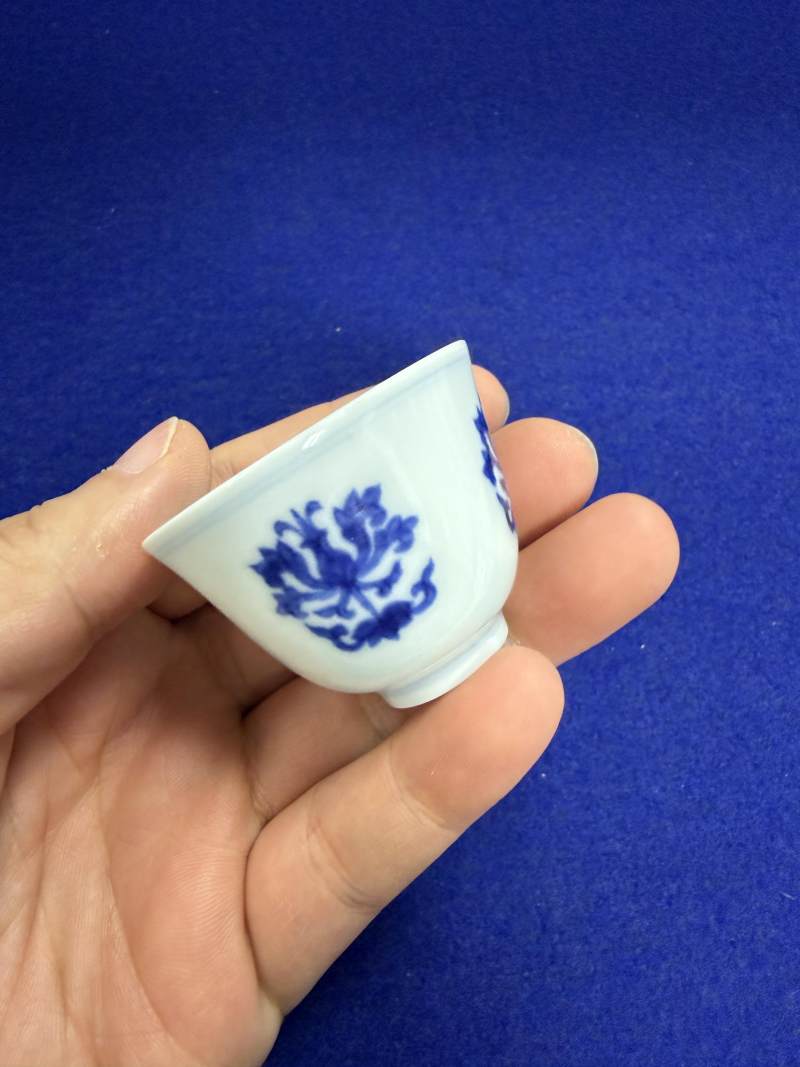 清雍正 青花蓮紋小杯一對 - 图7
